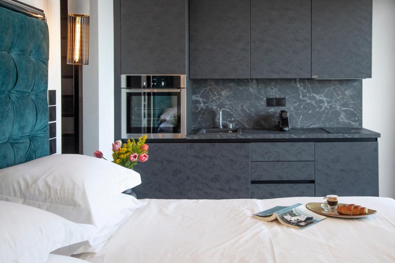 Desun Suites Kolonion エクステリア 写真