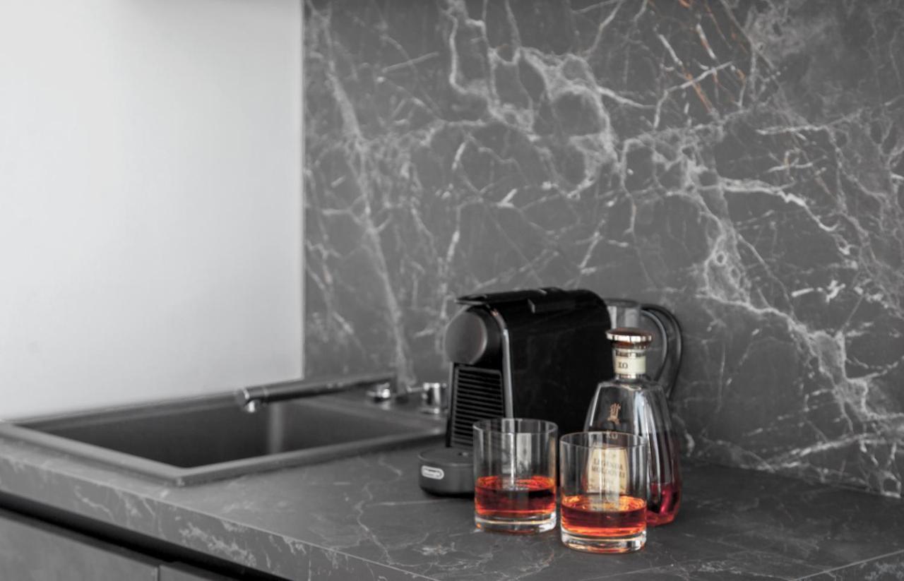 Desun Suites Kolonion エクステリア 写真