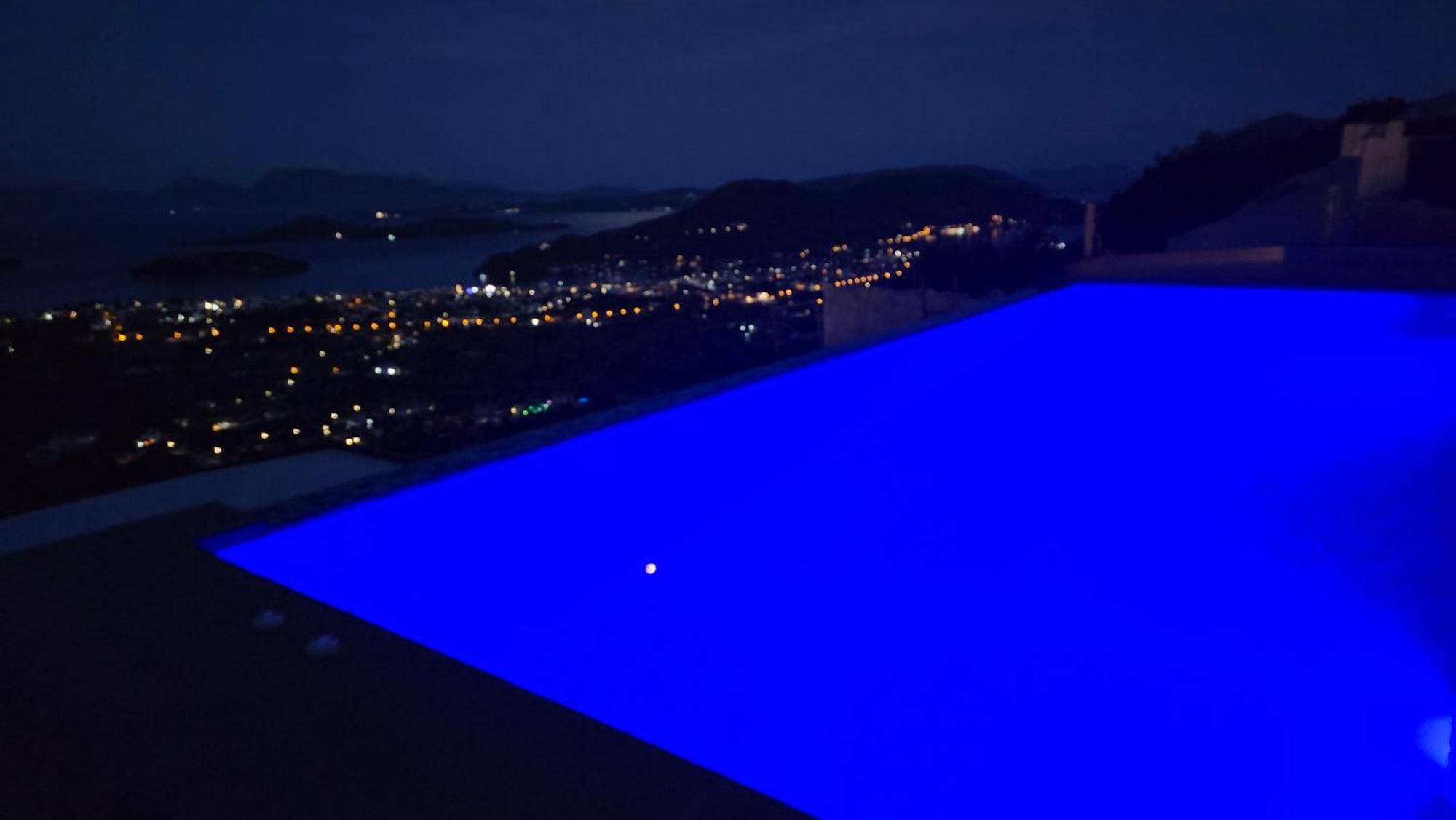 Desun Suites Kolonion エクステリア 写真