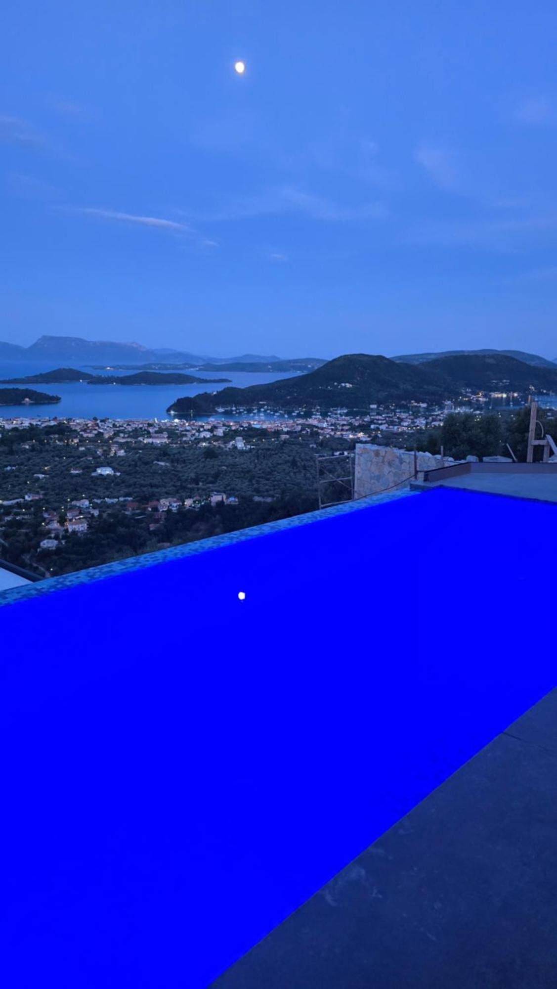 Desun Suites Kolonion エクステリア 写真